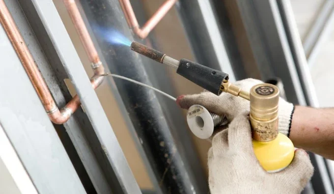Soldering copper pipe